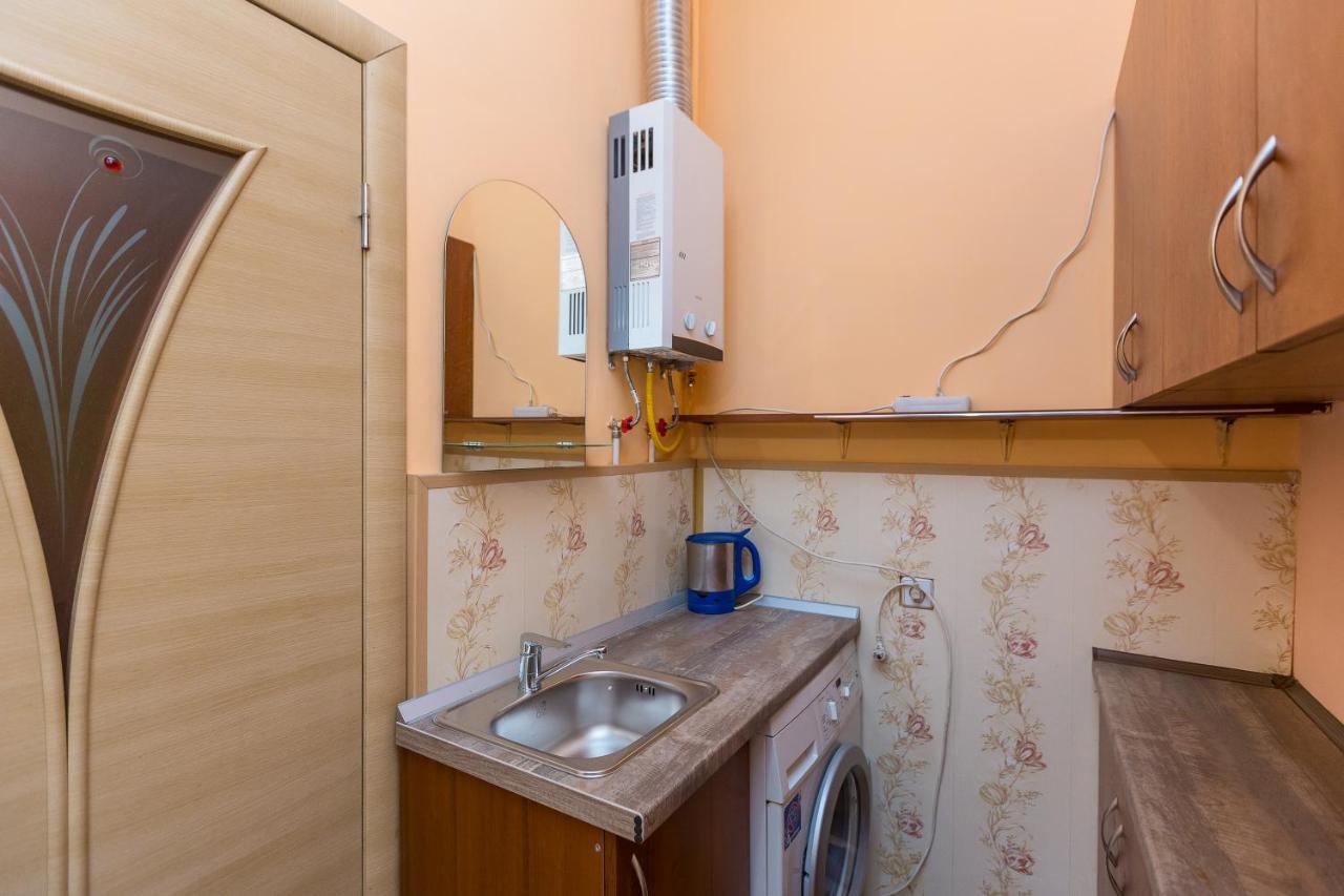 Квартира В Центрі Подобово На Вулиці Коперника 26 Біля Палацу Мистецтв Lviv Kültér fotó